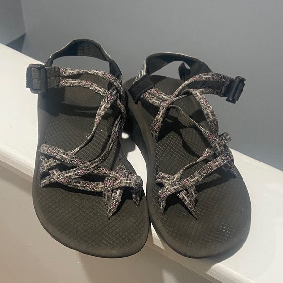 Chaco Gray and Purple Sandals Women's Size 7 - Picture 1 of 14